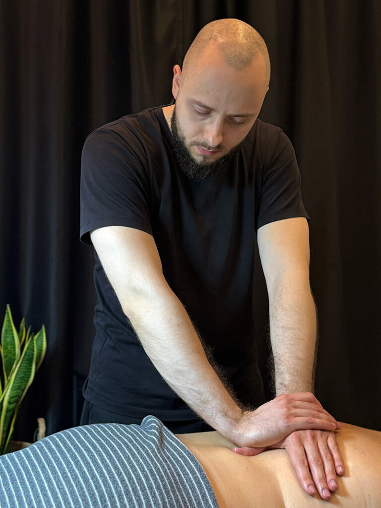 Kiedy warto sięgnąć po masaż pleców